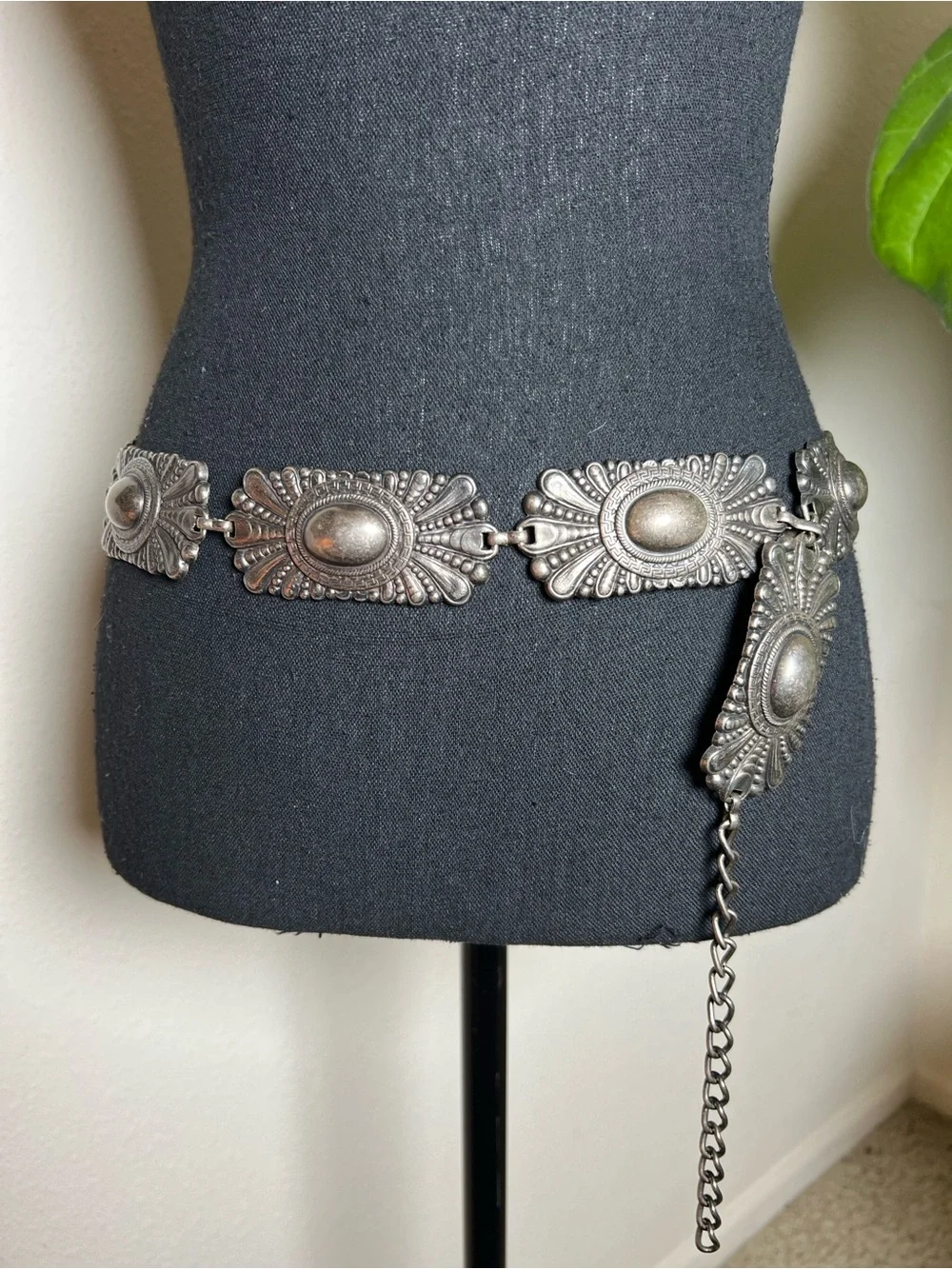 ESCADA Women’s Gun Metal Vintage Ornate Concho Belt Made in Spain HEAVY!!